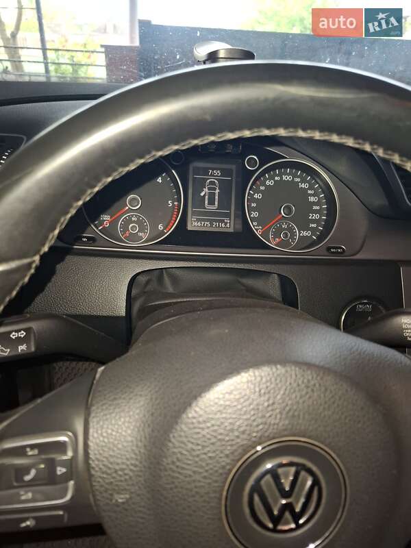 Універсал Volkswagen Passat 2012 в Кропивницькому