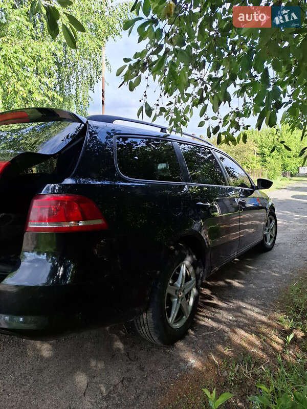Універсал Volkswagen Passat 2011 в Березному