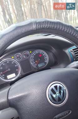 Седан Volkswagen Passat 2001 в 