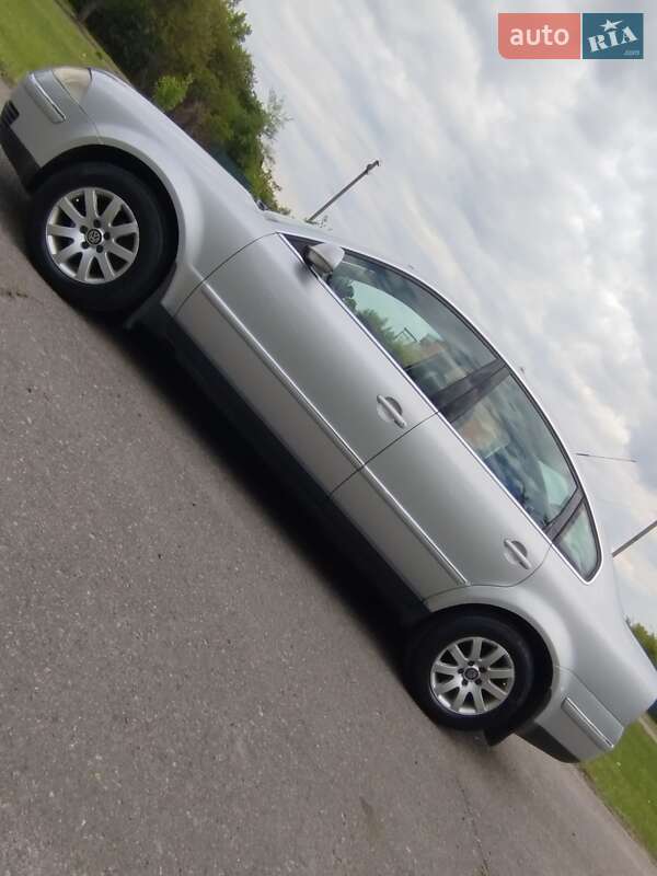 Седан Volkswagen Passat 2005 в Пирятине