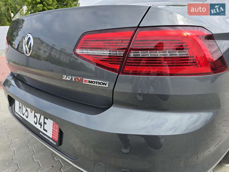 Седан Volkswagen Passat 2016 в Ковелі