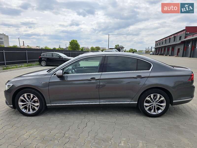 Седан Volkswagen Passat 2016 в Ковелі