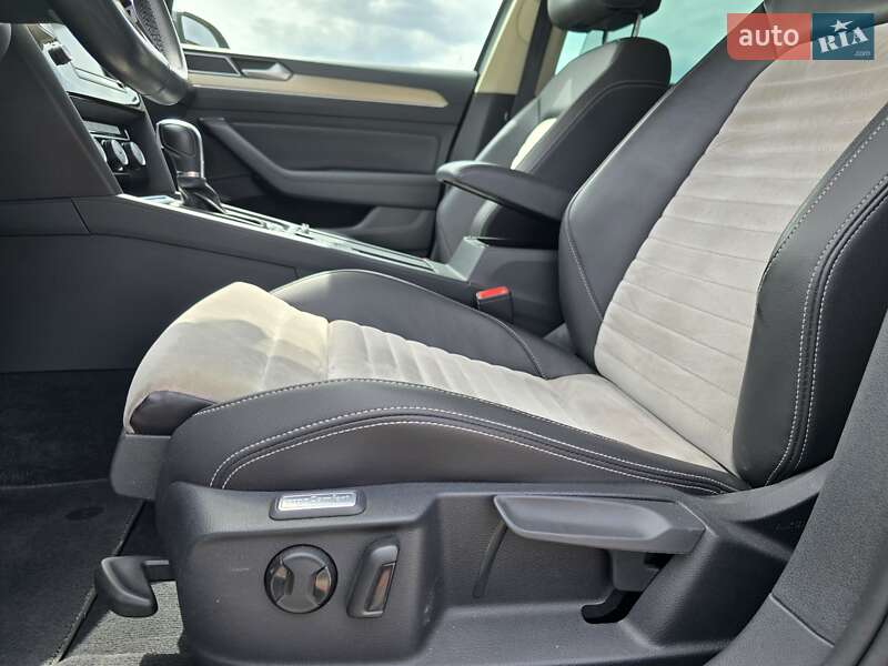 Седан Volkswagen Passat 2016 в Ковелі