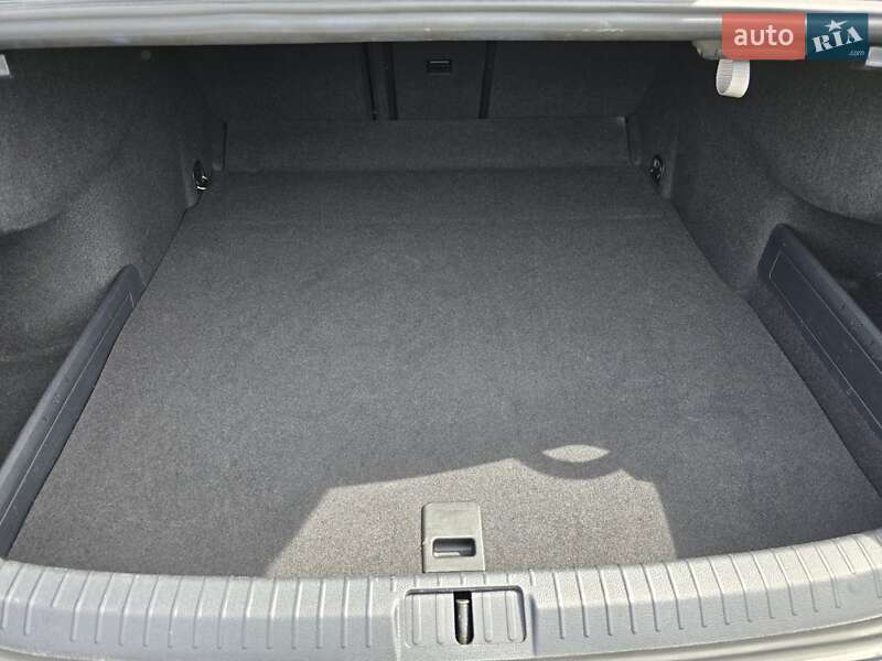 Седан Volkswagen Passat 2016 в Ковелі
