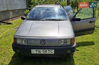 Універсал Volkswagen Passat 1990 в Стрию