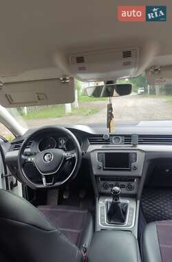 Універсал Volkswagen Passat 2015 в 