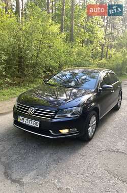Седан Volkswagen Passat 2012 в Житомире