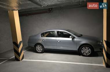 Седан Volkswagen Passat 2007 в Києві