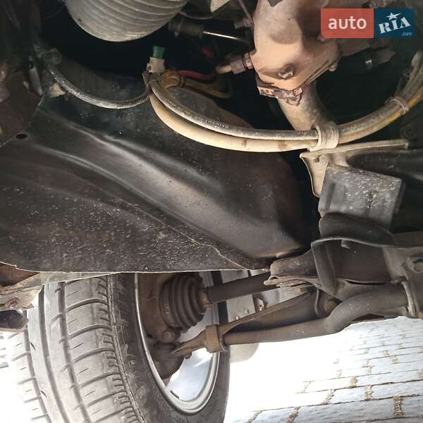 Хетчбек Volkswagen Passat 1987 в Чернівцях фото 17 Хетчбек Volkswagen Passat 1987 в Чернівцях