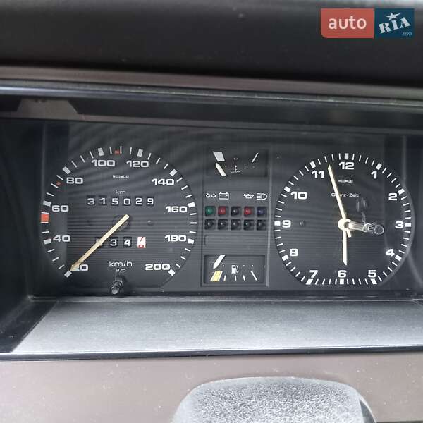 Хетчбек Volkswagen Passat 1987 в Чернівцях фото 23 Хетчбек Volkswagen Passat 1987 в Чернівцях
