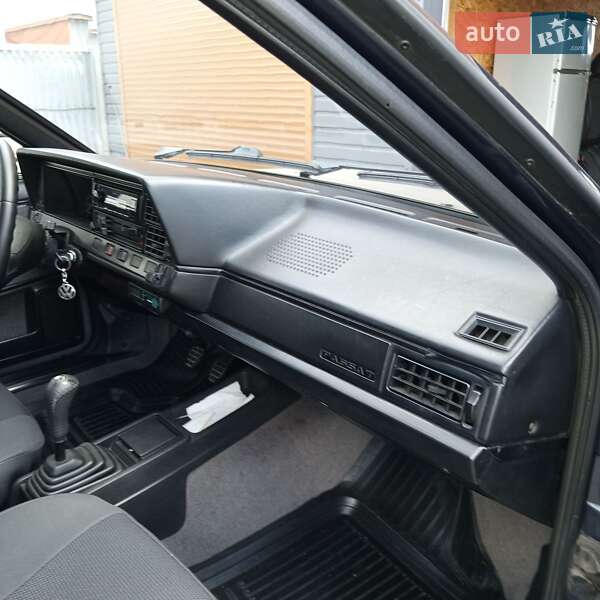 Хетчбек Volkswagen Passat 1987 в Чернівцях фото 28 Хетчбек Volkswagen Passat 1987 в Чернівцях