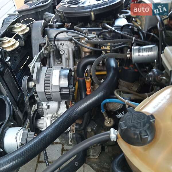 Хетчбек Volkswagen Passat 1987 в Чернівцях фото 38 Хетчбек Volkswagen Passat 1987 в Чернівцях