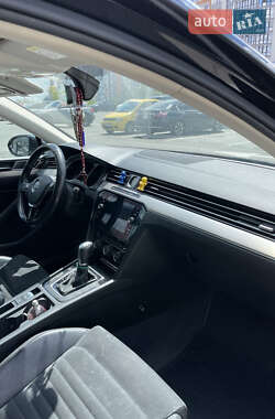 Седан Volkswagen Passat 2017 в 