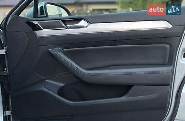Седан Volkswagen Passat 2018 в 