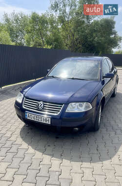 Седан Volkswagen Passat 2001 в Хусті
