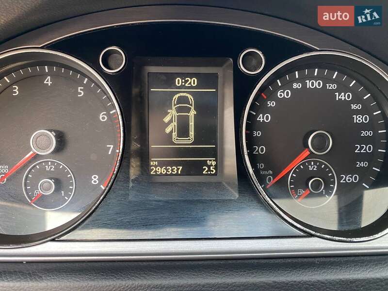 Универсал Volkswagen Passat 2011 в Луцке