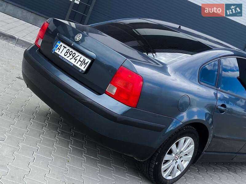 Седан Volkswagen Passat 1998 в Калуші