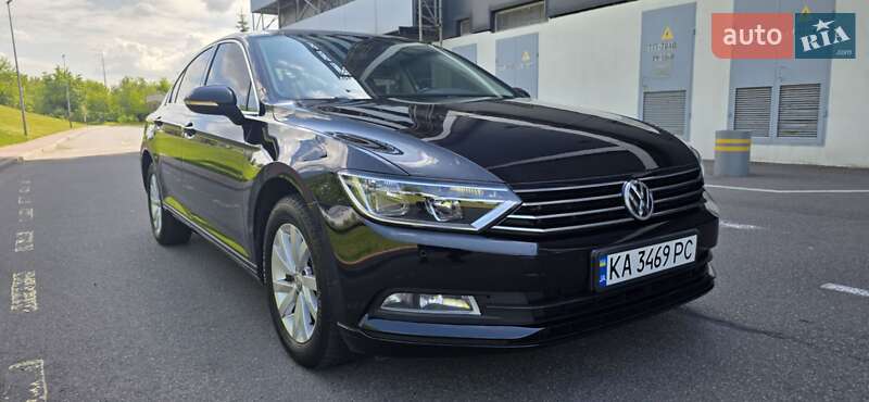 Седан Volkswagen Passat 2019 в Києві