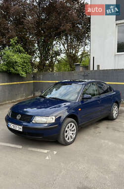Седан Volkswagen Passat 1997 в Львове