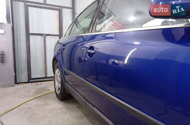 Седан Volkswagen Passat 2001 в 