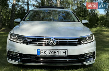 Универсал Volkswagen Passat 2015 в 