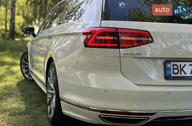 Универсал Volkswagen Passat 2015 в 