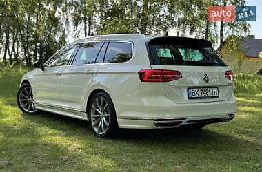 Универсал Volkswagen Passat 2015 в 