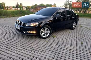 Седан Volkswagen Passat 2011 в Тульчині