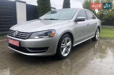 Седан Volkswagen Passat 2014 в Луцке