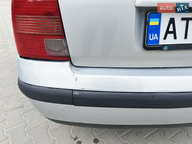 Седан Volkswagen Passat 1997 в Галичі