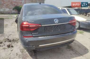 Седан Volkswagen Passat 2016 в Львові