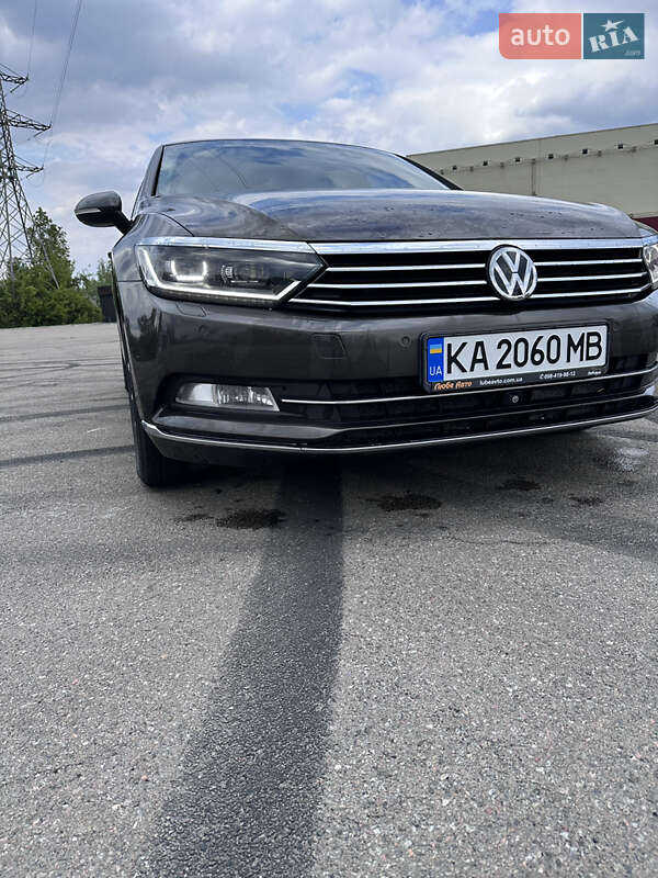 Седан Volkswagen Passat 2015 в Києві фото 8 Седан Volkswagen Passat 2015 в Києві