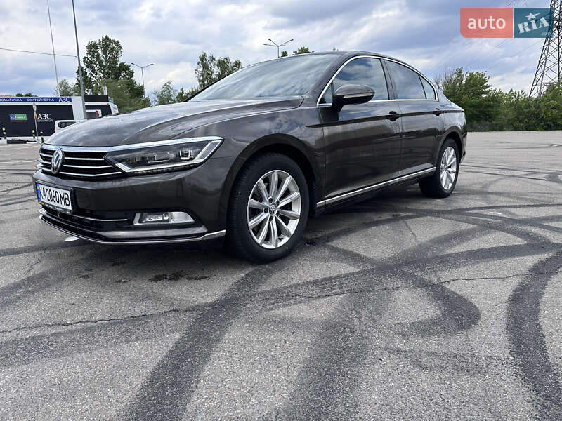 Седан Volkswagen Passat 2015 в Києві фото 12 Седан Volkswagen Passat 2015 в Києві