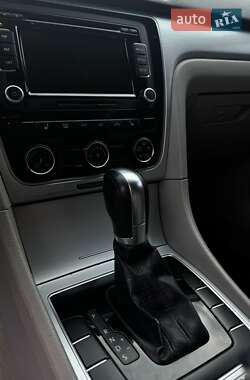 Седан Volkswagen Passat 2012 в Жашкове