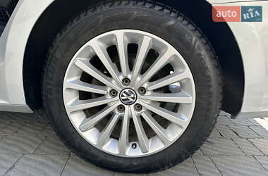 Седан Volkswagen Passat 2017 в 