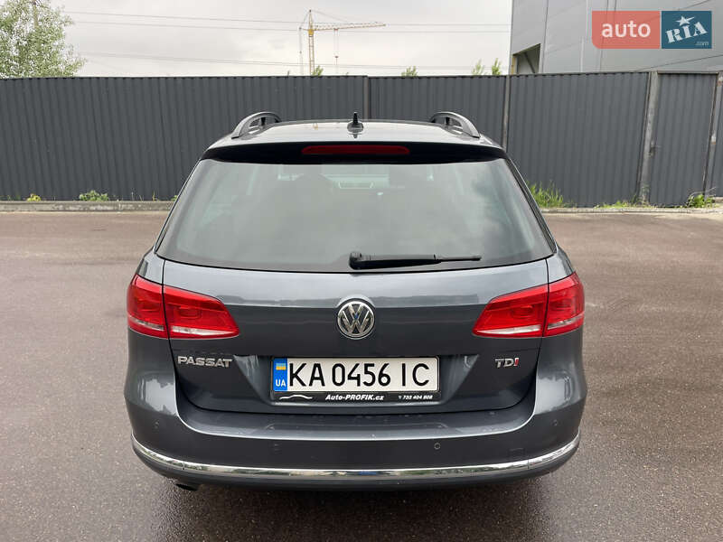 Универсал Volkswagen Passat 2013 в Киеве