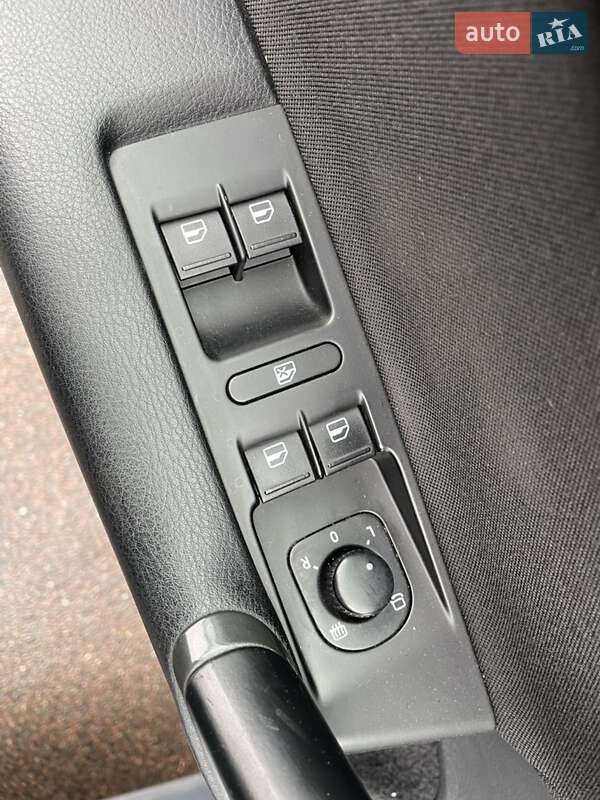 Универсал Volkswagen Passat 2013 в Киеве
