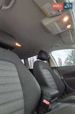 Універсал Volkswagen Passat 2010 в 