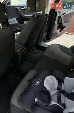 Универсал Volkswagen Passat 2012 в 