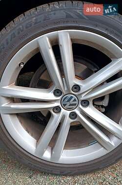 Седан Volkswagen Passat 2015 в 