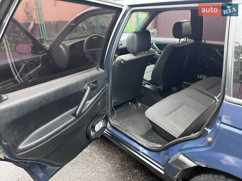Универсал Volkswagen Passat 1990 в Киеве