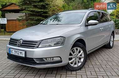 Универсал Volkswagen Passat 2011 в Дрогобыче