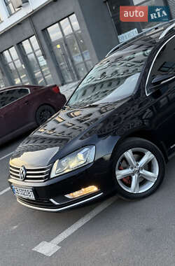 Універсал Volkswagen Passat 2011 в Чернігові