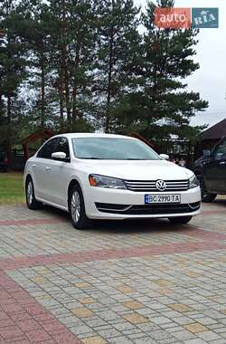 Седан Volkswagen Passat 2014 в Мостиске