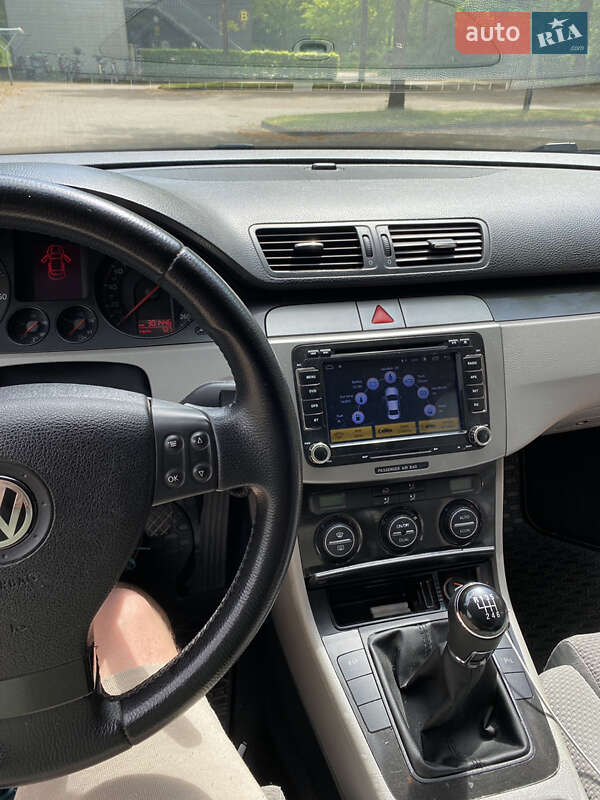 Універсал Volkswagen Passat 2006 в Чернігові