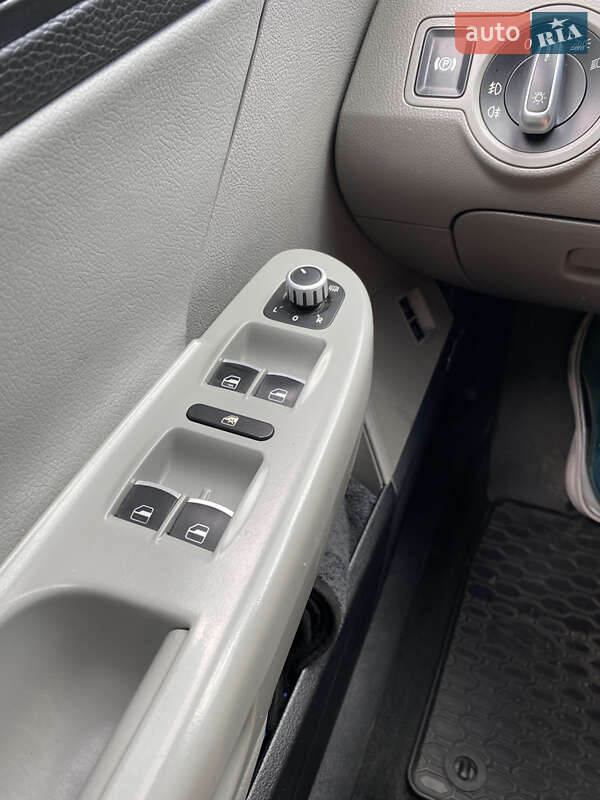 Універсал Volkswagen Passat 2006 в Чернігові