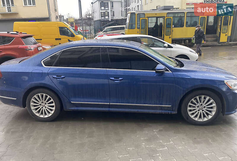 Седан Volkswagen Passat 2017 в Ивано-Франковске