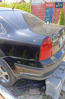 Седан Volkswagen Passat 2001 в 
