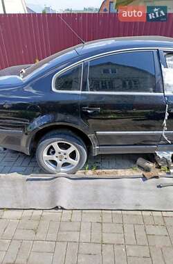 Седан Volkswagen Passat 2001 в 