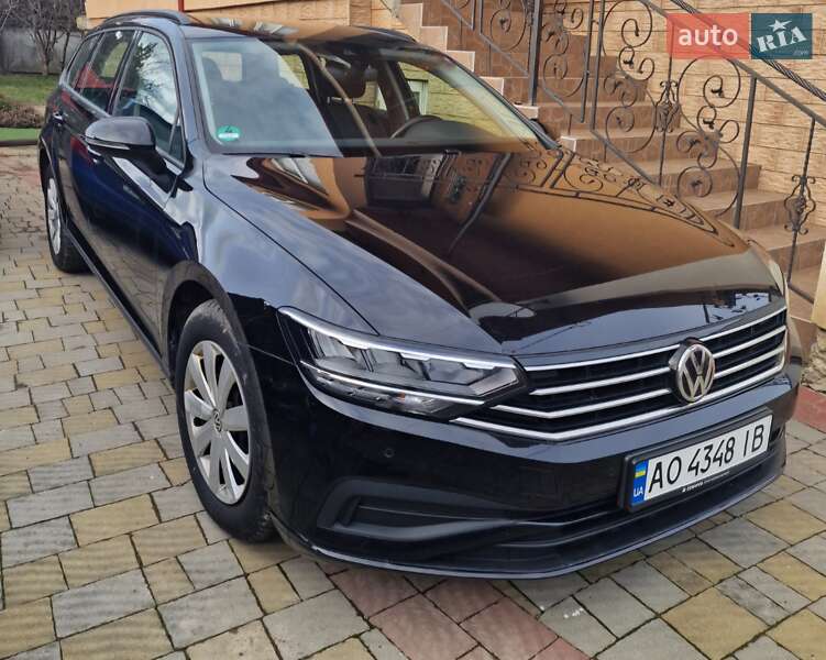 Универсал Volkswagen Passat 2020 в Мукачево